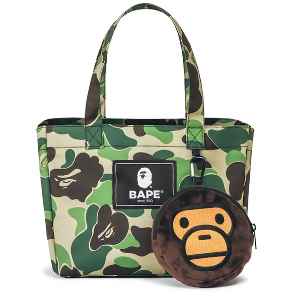 BAPE e-MOOK 2021 Spring/Summer Collection Book - Picture 4 of 9